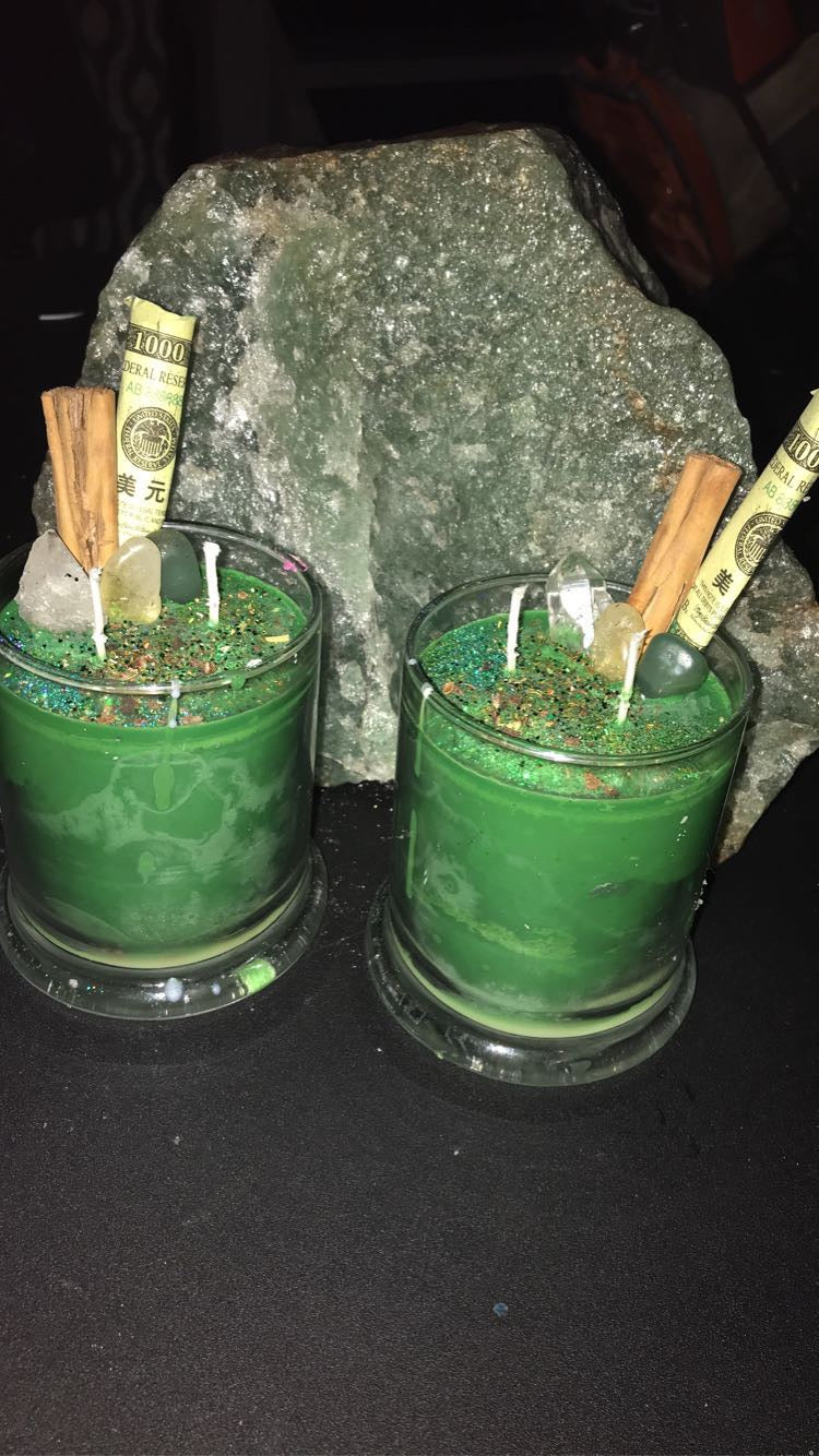 I'M RICH, BITCH CANDLE